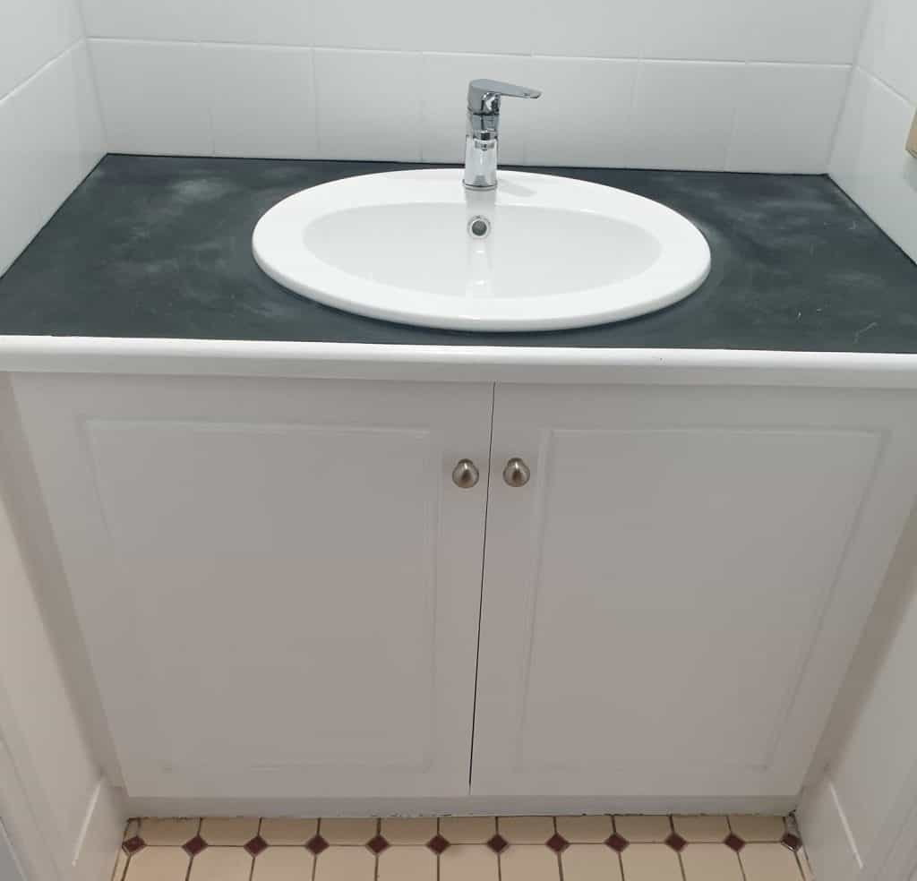 white clean sink